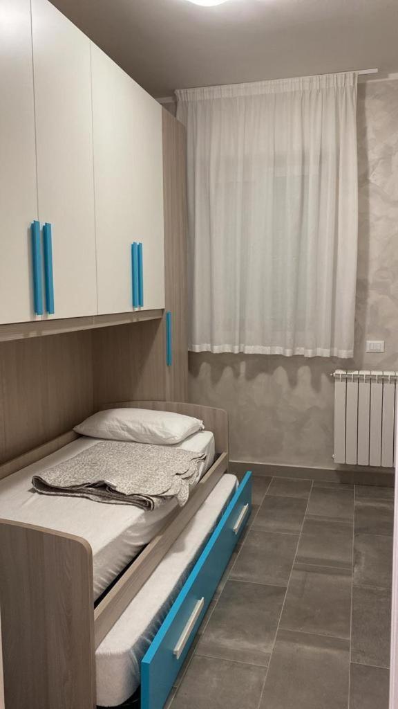Appartamento con 2 Camere da Letto e Vista Mare